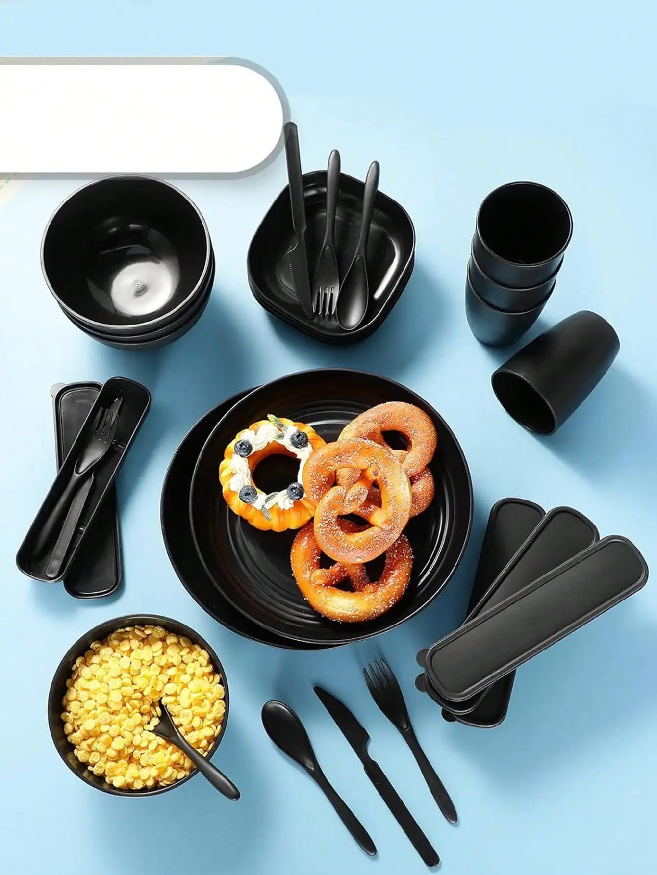 32pcs Black plastic cutlery set plates spitting dishes bowl cups cutlery 4 sets for outdoor camping party