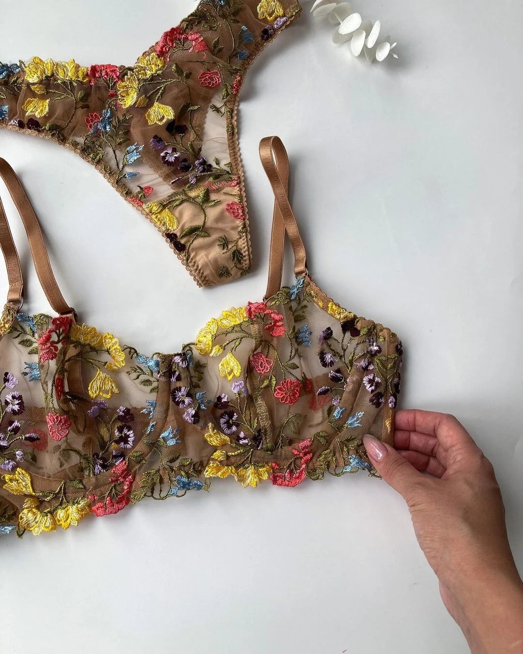 Yimunancy 2-Piece Lace Embroidery LIngerie Set Sexy Initimates Women Bra + Breif Underwear Set