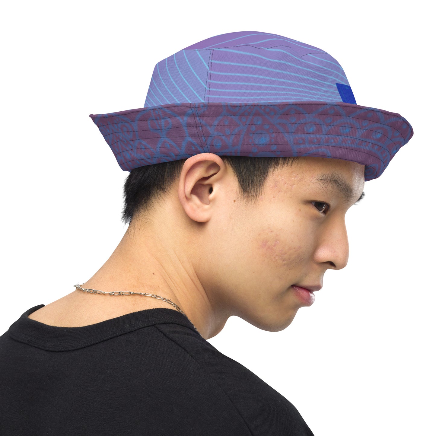 Reversible bucket hat