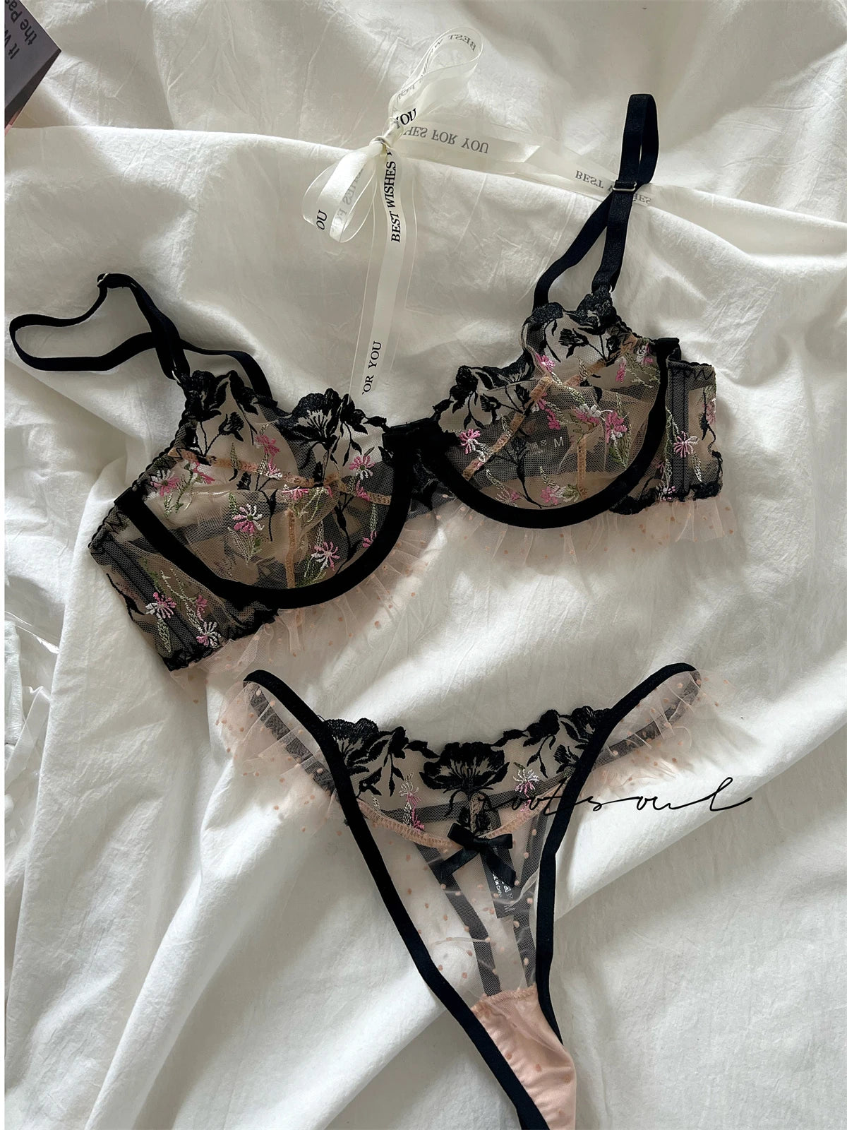 Vintage floral sexy lace adjustment push up lingerie hollowed out  top support bras ladies steel ring bra underwear sets