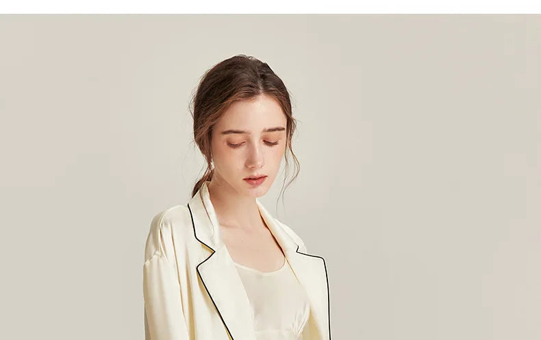 BirdTree 6A 19MM 100%Real Silk Satin Night Robe, Women Notched Neck Sash, Elegant Simple Pajama Robe, 2024 Spring Fall P469122QM