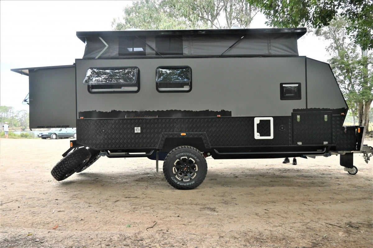 2022 factory new high quality Australian standard family travel trailer 15ft hybrid caravan with 4 berths for sale