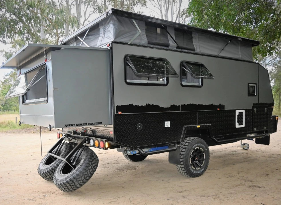 2022 factory new high quality Australian standard family travel trailer 15ft hybrid caravan with 4 berths for sale