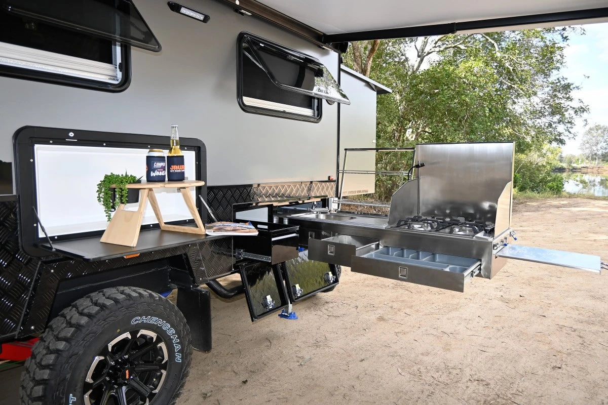 2022 factory new high quality Australian standard family travel trailer 15ft hybrid caravan with 4 berths for sale