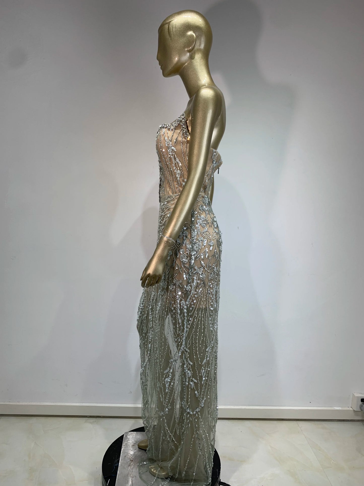 Luxury Sexy Strapless Feather Sequins Silver Beading Maxi Long Women Celebrity Dress 2024 Elegant Party Evening Vestido