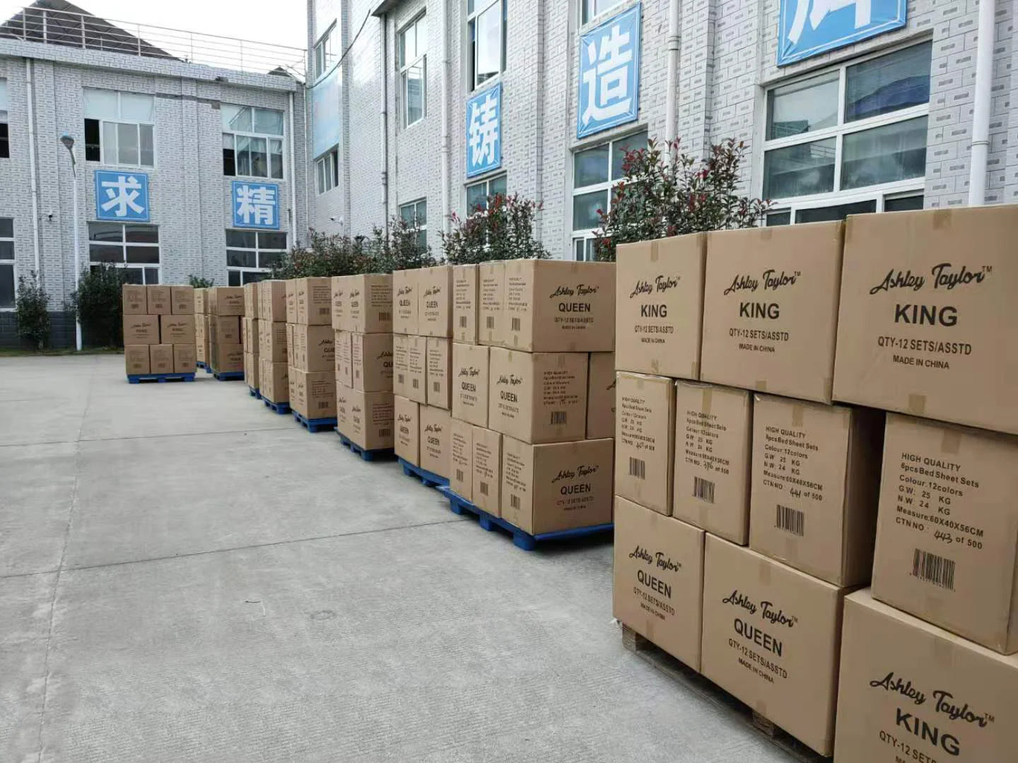 Waterproof Pet Blankets Soft Plush Throw Protects Couch Chairs Car Bed Machine Washable Dog Blanket