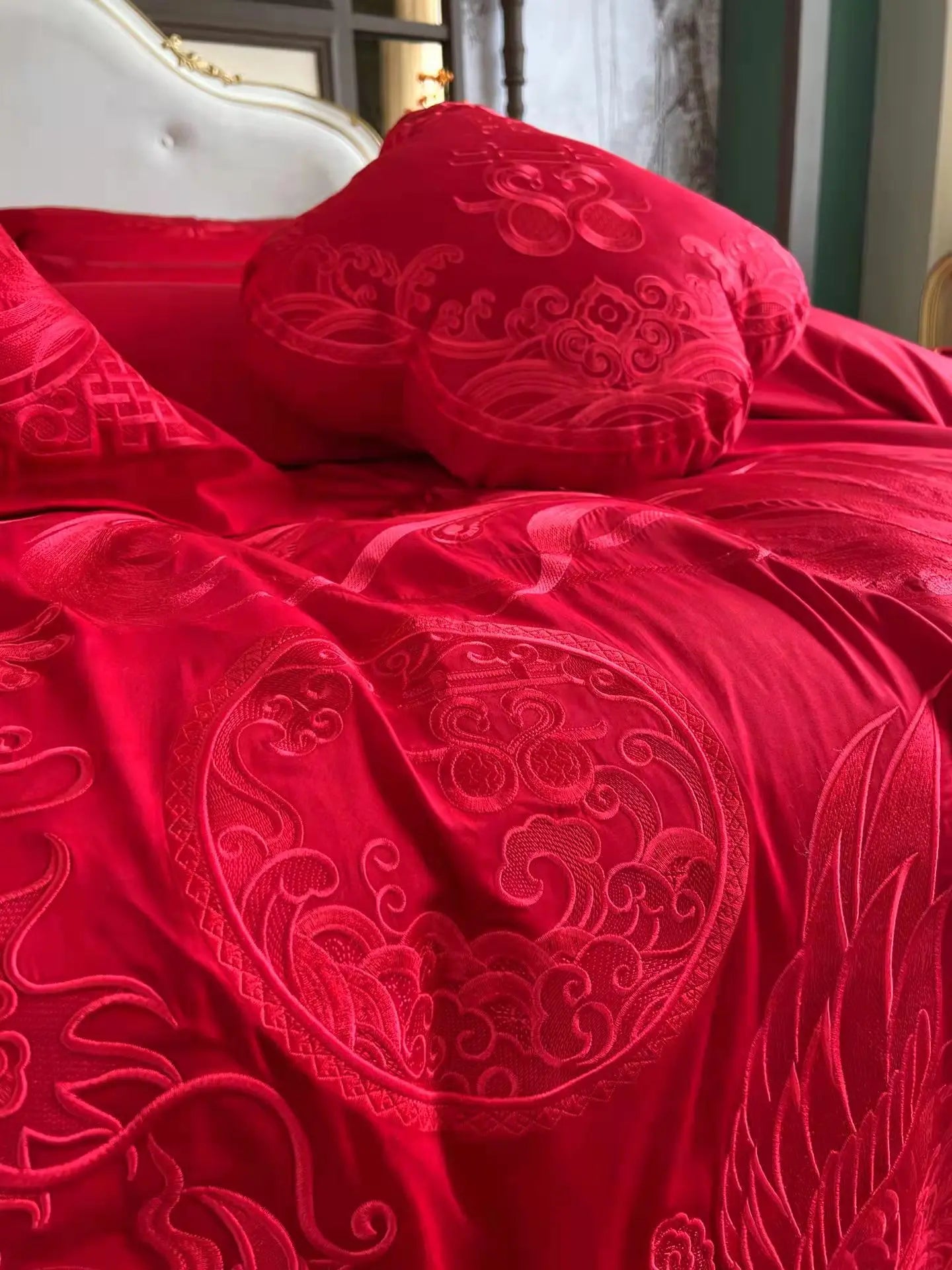 160 Thread Count Long Staple Cotton Embroidered Wedding Four Piece Set of Joyful Red Wedding Bedding Products