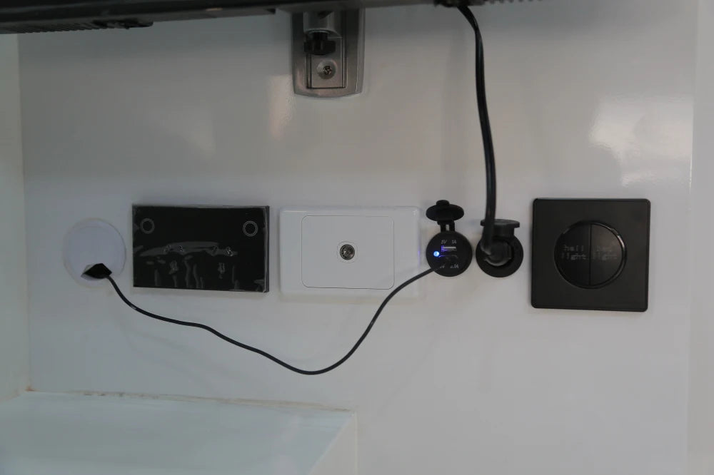 2022 factory new high quality Australian standard family travel trailer 15ft hybrid caravan with 4 berths for sale