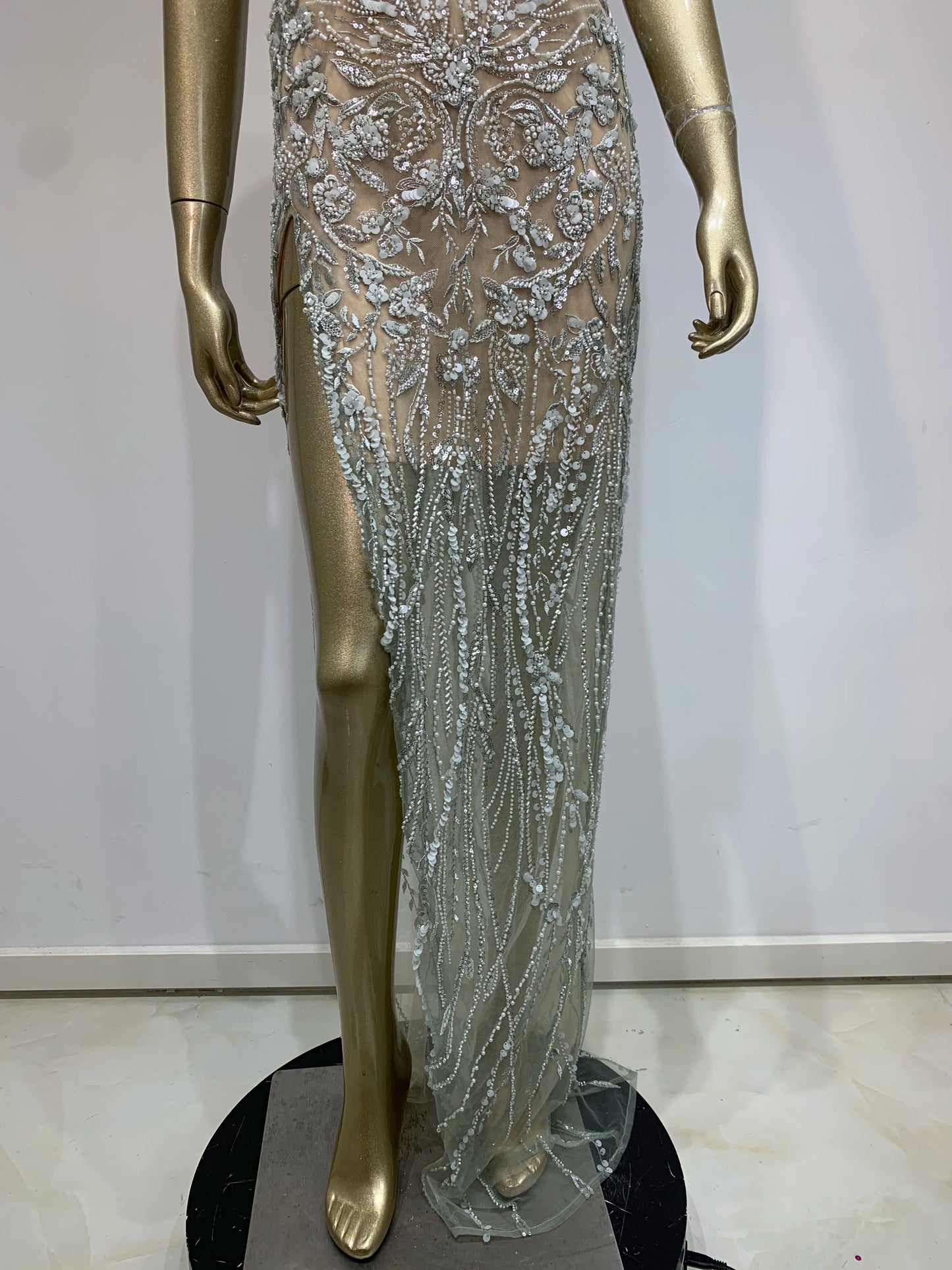 Luxury Sexy Strapless Feather Sequins Silver Beading Maxi Long Women Celebrity Dress 2024 Elegant Party Evening Vestido