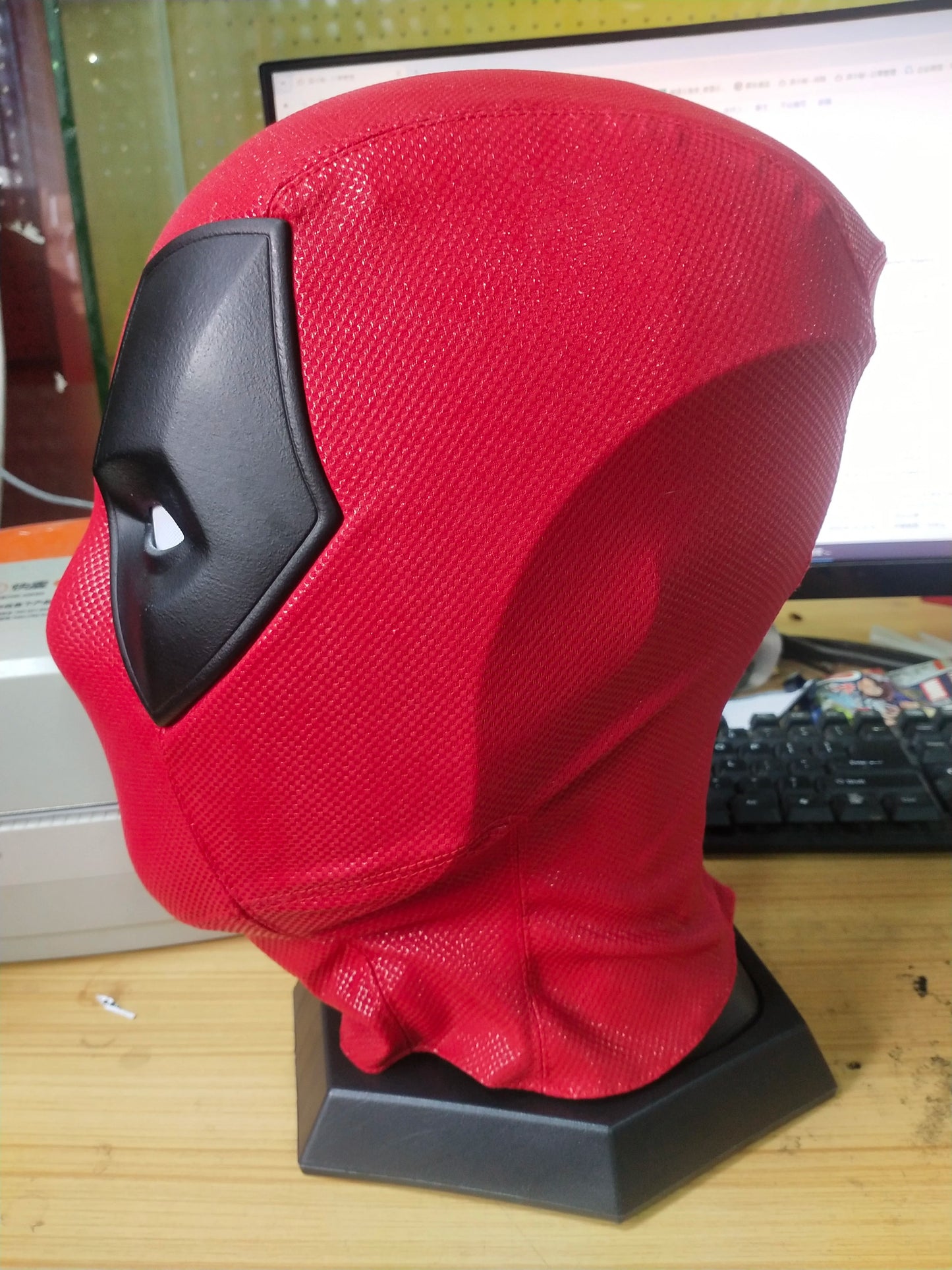 Marvel Deadpool Mask with 3D Screen Printed Fabric & 1 Pair of Magnetic Normal Eyes Halloween Cosplay Costume for Birthday Gift